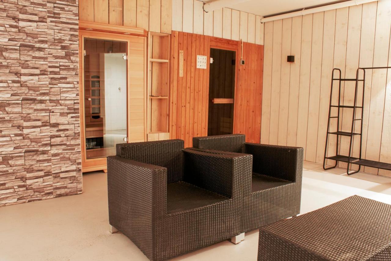Luxus Familienvilla Mit Jacuzzi & Sauna 2 Tzummarum Екстериор снимка