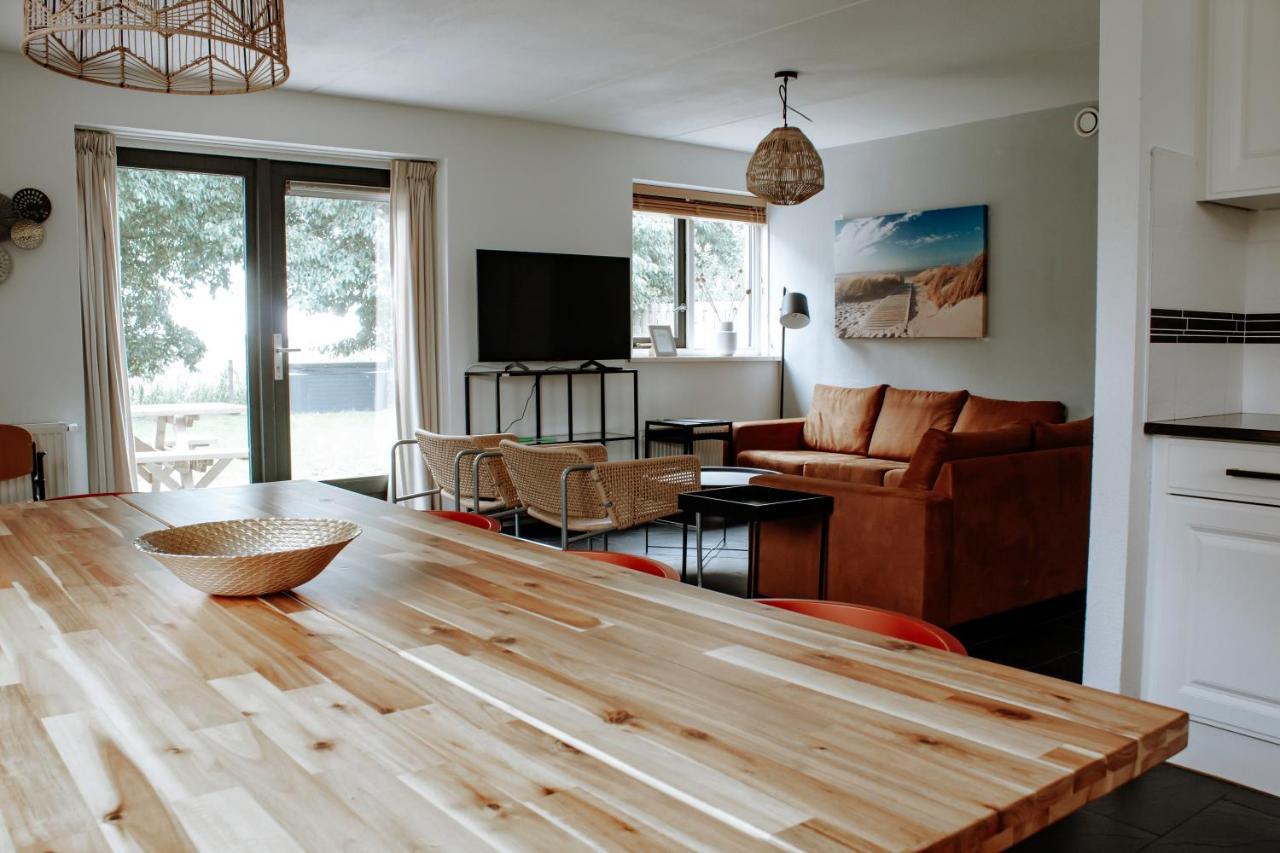 Luxus Familienvilla Mit Jacuzzi & Sauna 2 Tzummarum Екстериор снимка